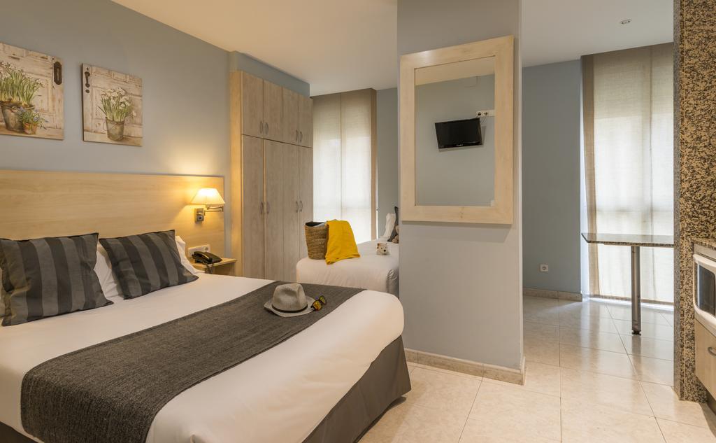 Alexandra Aparthotel Benstarhotelgroup 塔拉戈纳 客房 照片