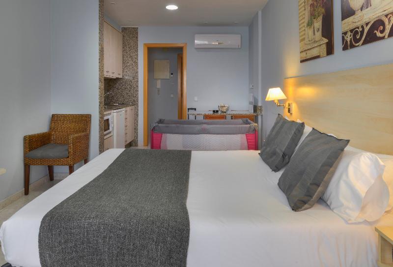 Alexandra Aparthotel Benstarhotelgroup 塔拉戈纳 外观 照片