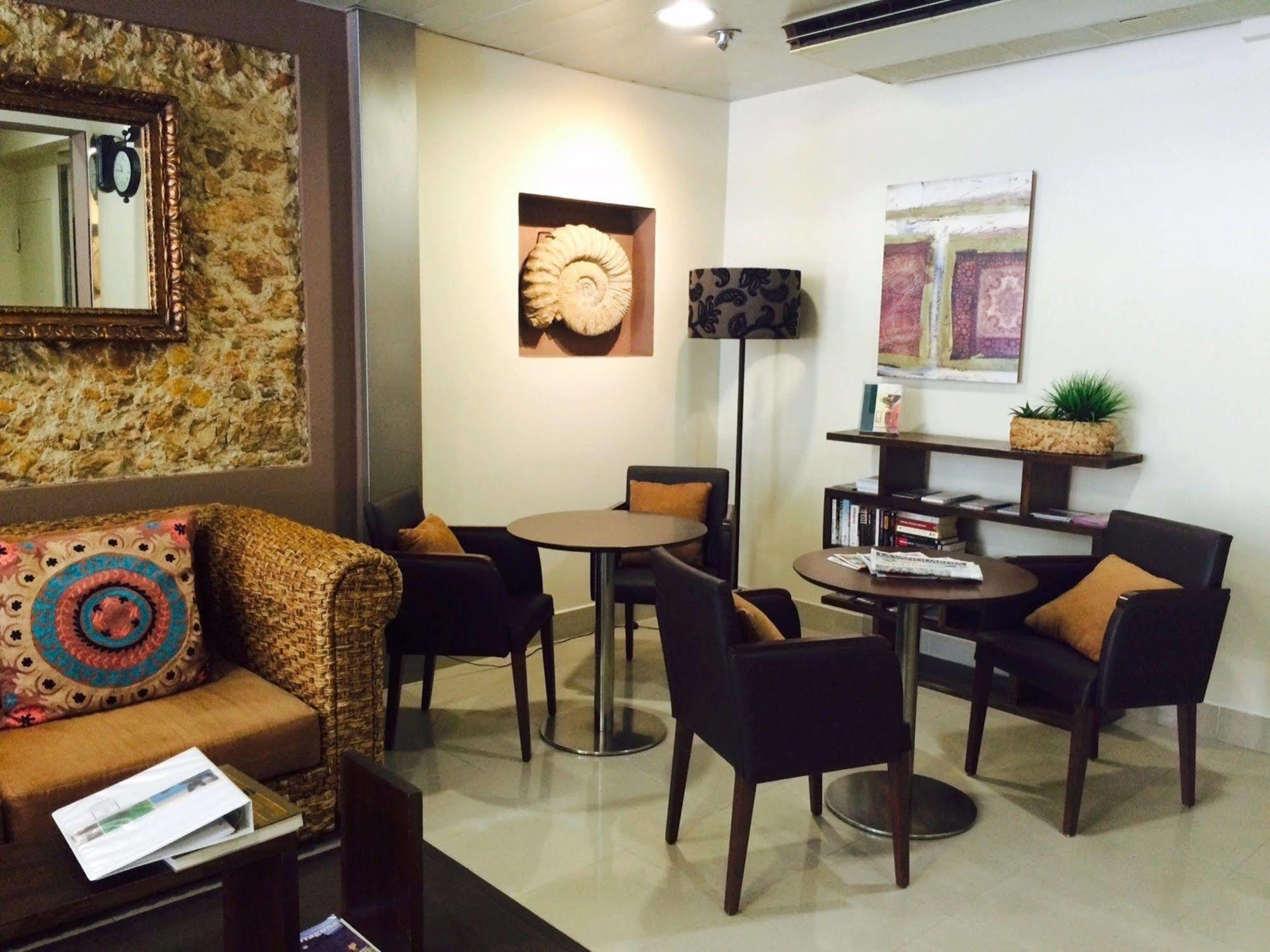 Alexandra Aparthotel Benstarhotelgroup 塔拉戈纳 外观 照片